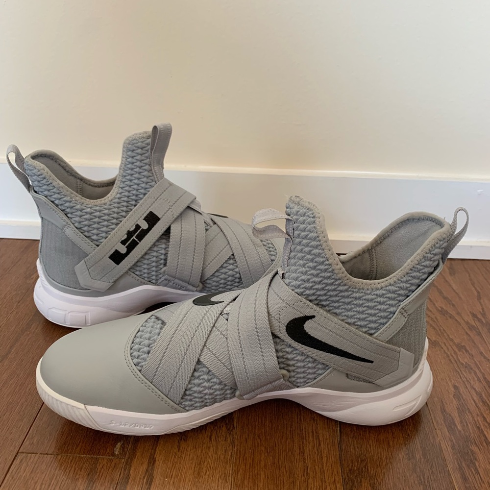 Nike Lebron Soldier 12